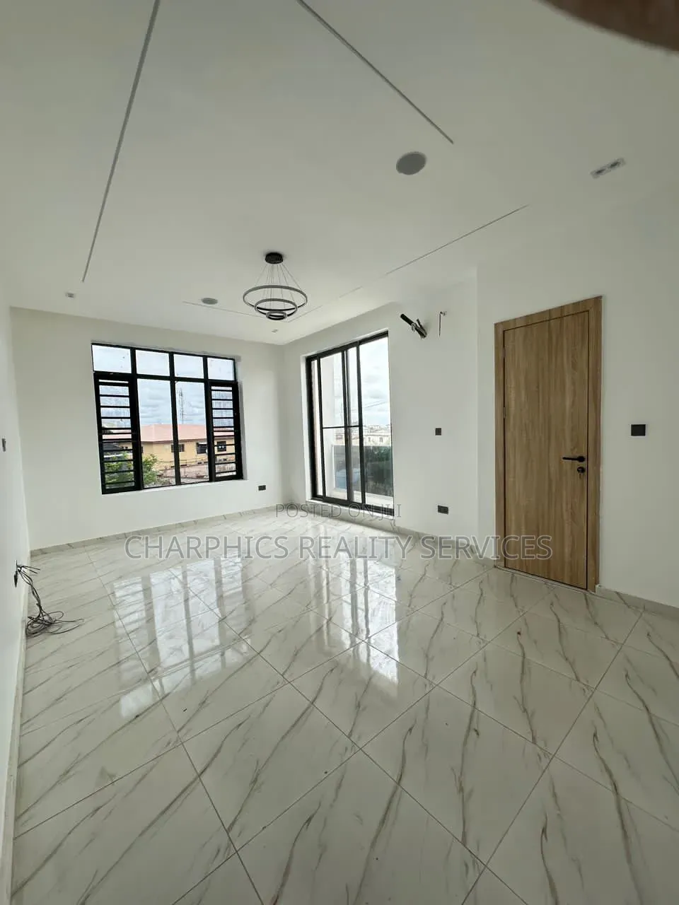 2bdrm Apartment in Lekki Phase 2 for rent
