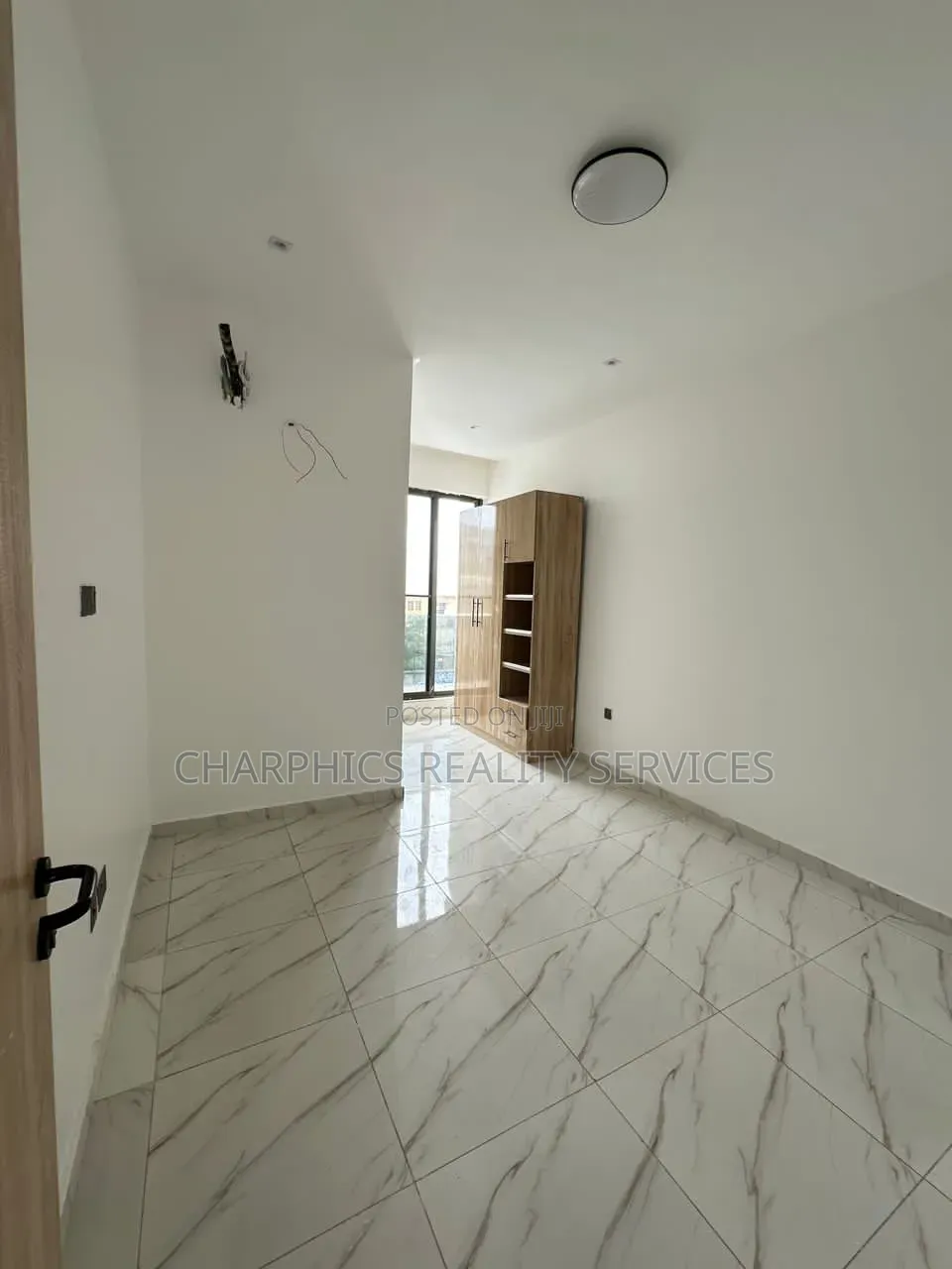 2bdrm Apartment in Lekki Phase 2 for rent
