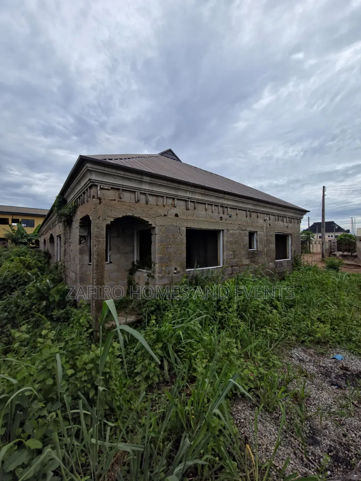 6bdrm Bungalow In Emmanuel Estate,, Ibadan For Sale