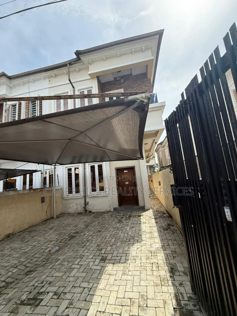 4bdrm Duplex in Chevron for rent