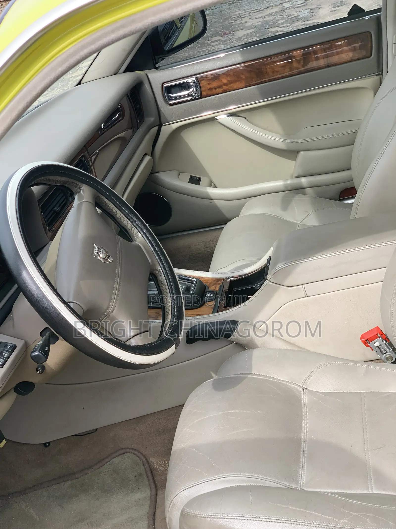 Jaguar S-Type 3.0L V6 2000 Yellow