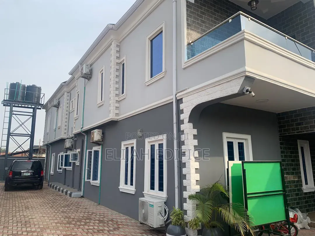 Furnished Mini Flat in Odogunyan, Ikorodu Garage for rent