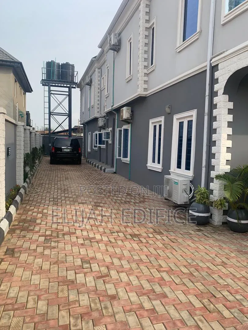 Furnished Mini Flat in Odogunyan, Ikorodu Garage for rent
