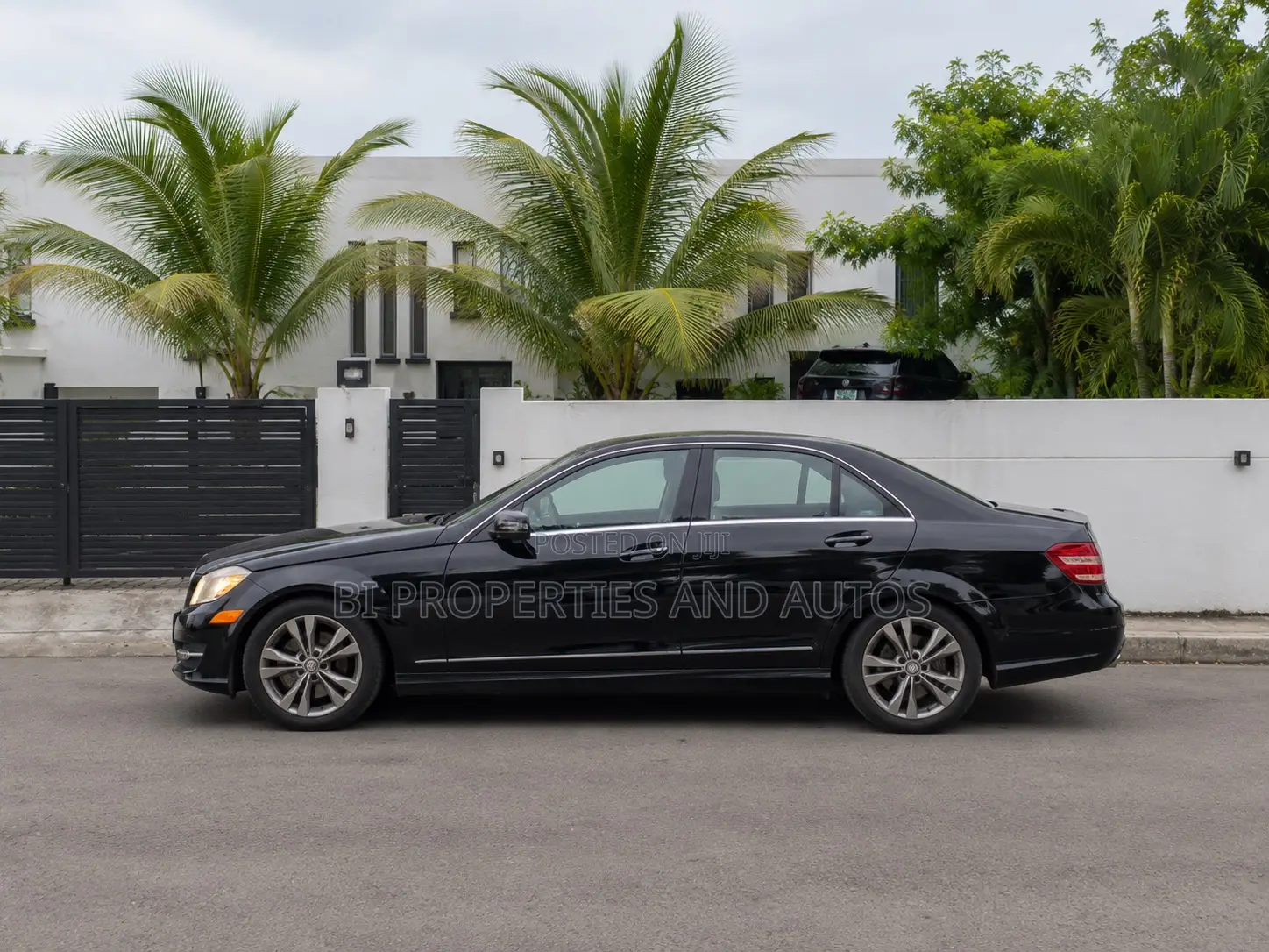 Mercedes-Benz C300 2011 Black