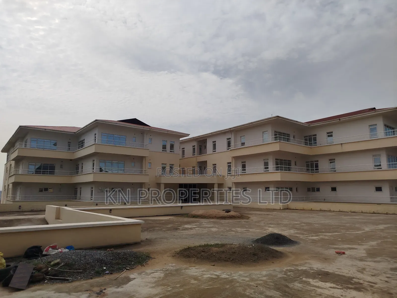 3bdrm Apartment in Guzape for sale