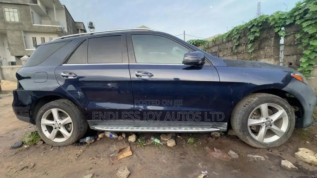 Mercedes-Benz GLE-Class GLE 350 2016 Blue