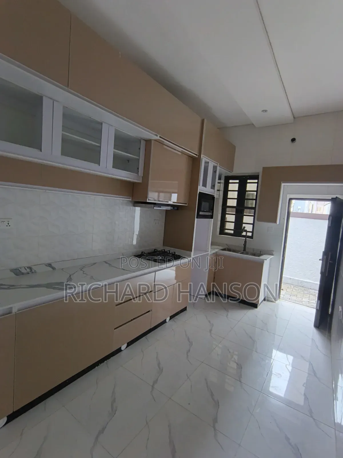4bdrm Duplex in Very Secured, Sangotedo for rent