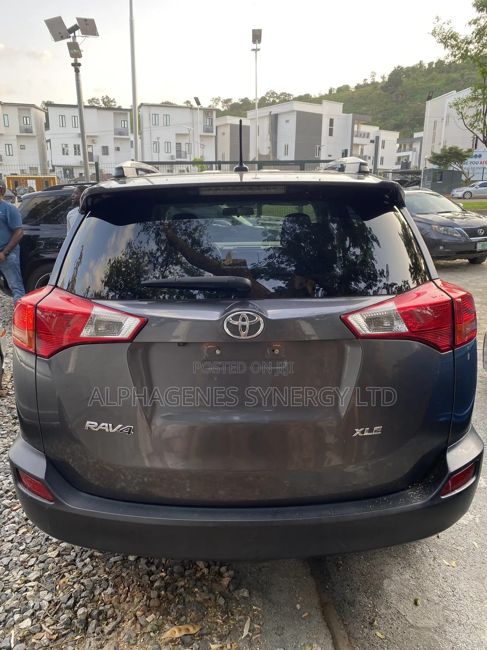 Toyota RAV4 XLE 4dr SUV (2.5L 4cyl 6A) 2014 Gray