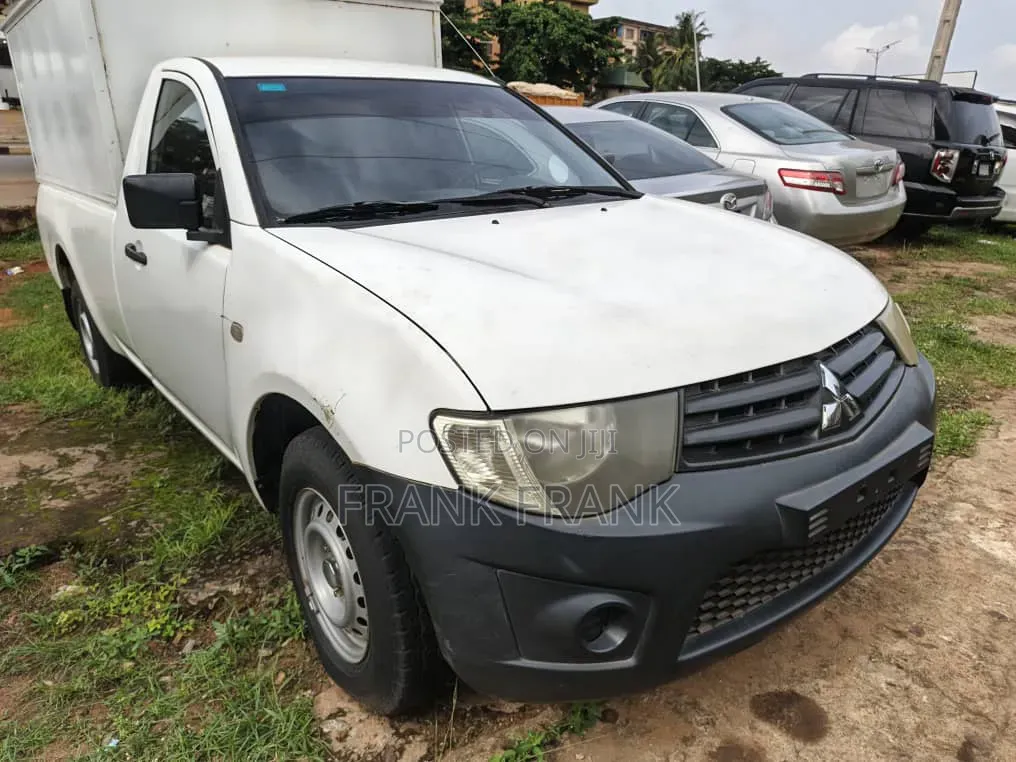 Mitsubishi L200 2006 White