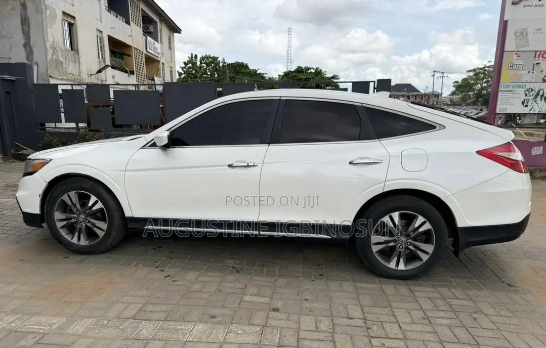 Honda Crosstour 2015 White