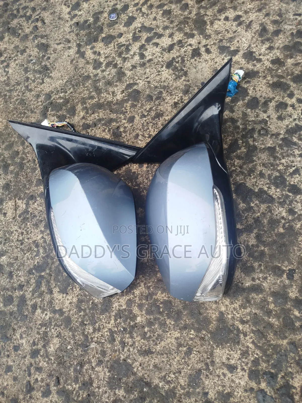 Infiniti Q50 2020-2024 Side Mirrors With Camera