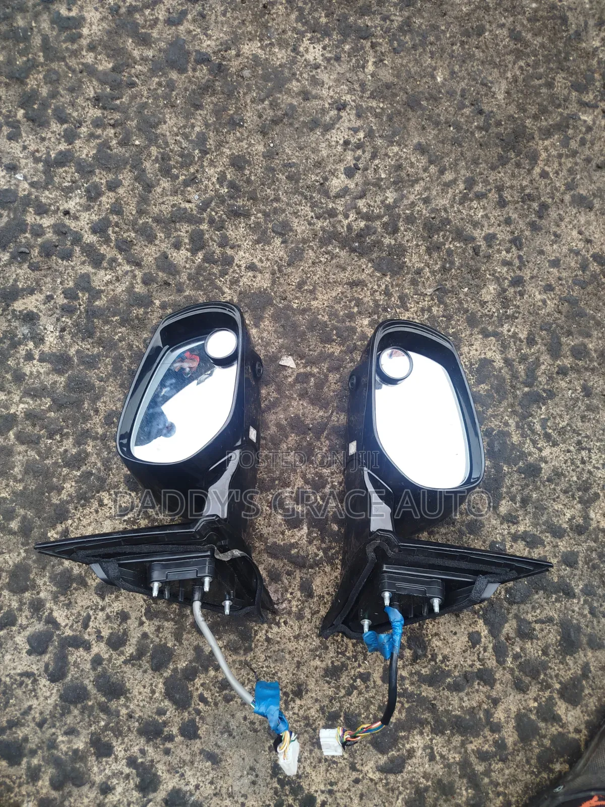Infiniti Q50 2020-2024 Side Mirrors With Camera