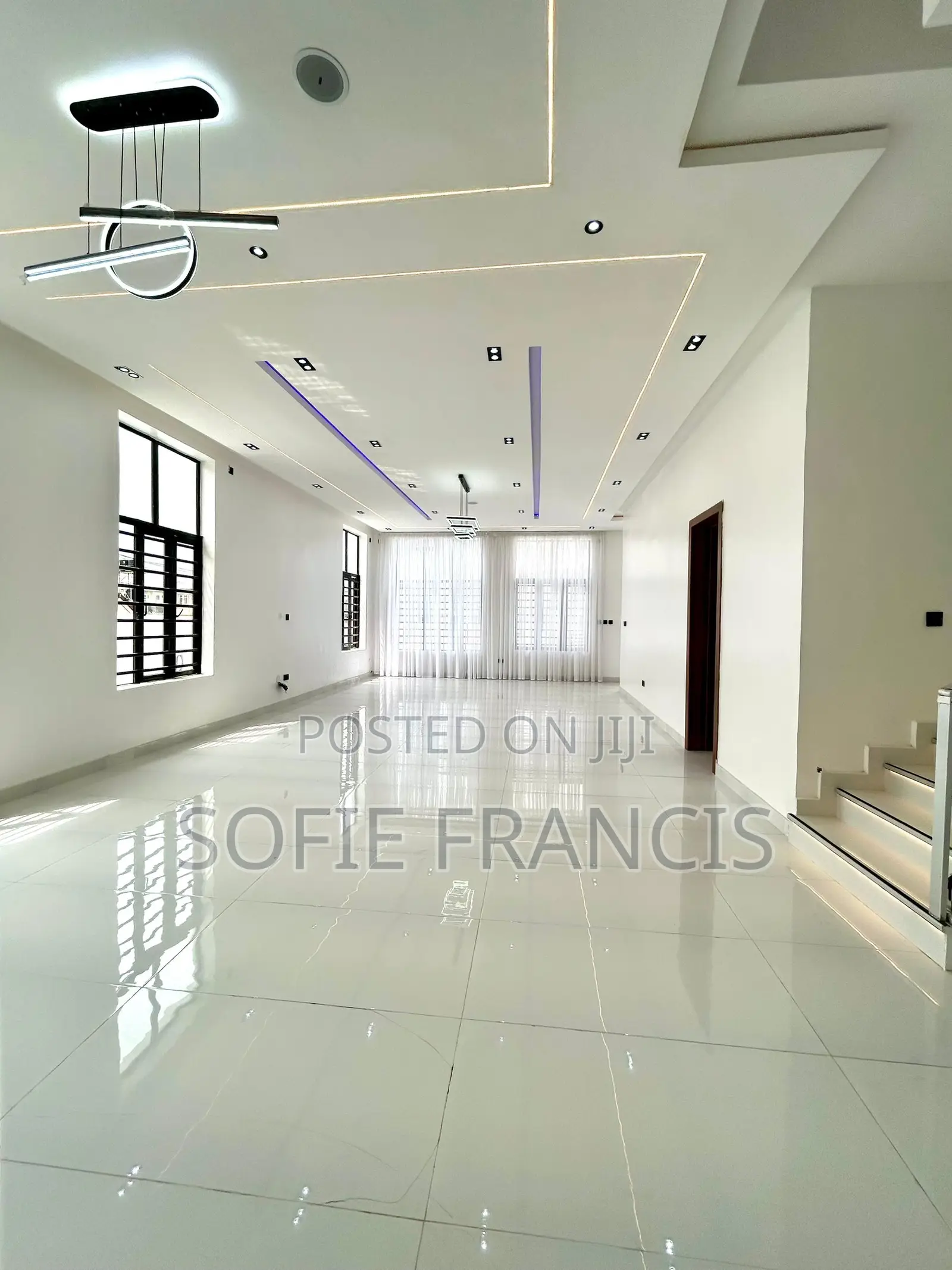 5bdrm Duplex in Sangotedo for sale