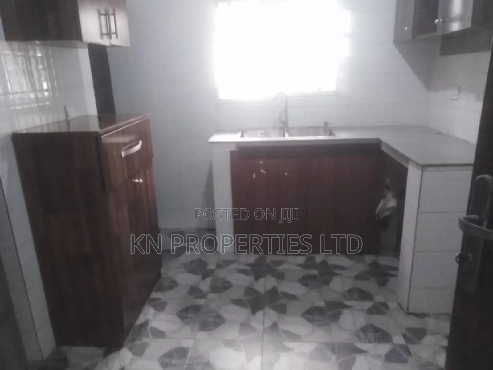 3bdrm Apartment in American, Durumi for rent