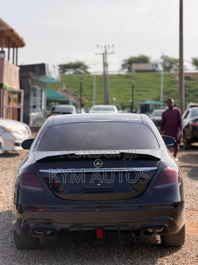 Mercedes-Benz E300 4Matic AWD Sedan (2.0L 4cyl 9A) 2017 Black