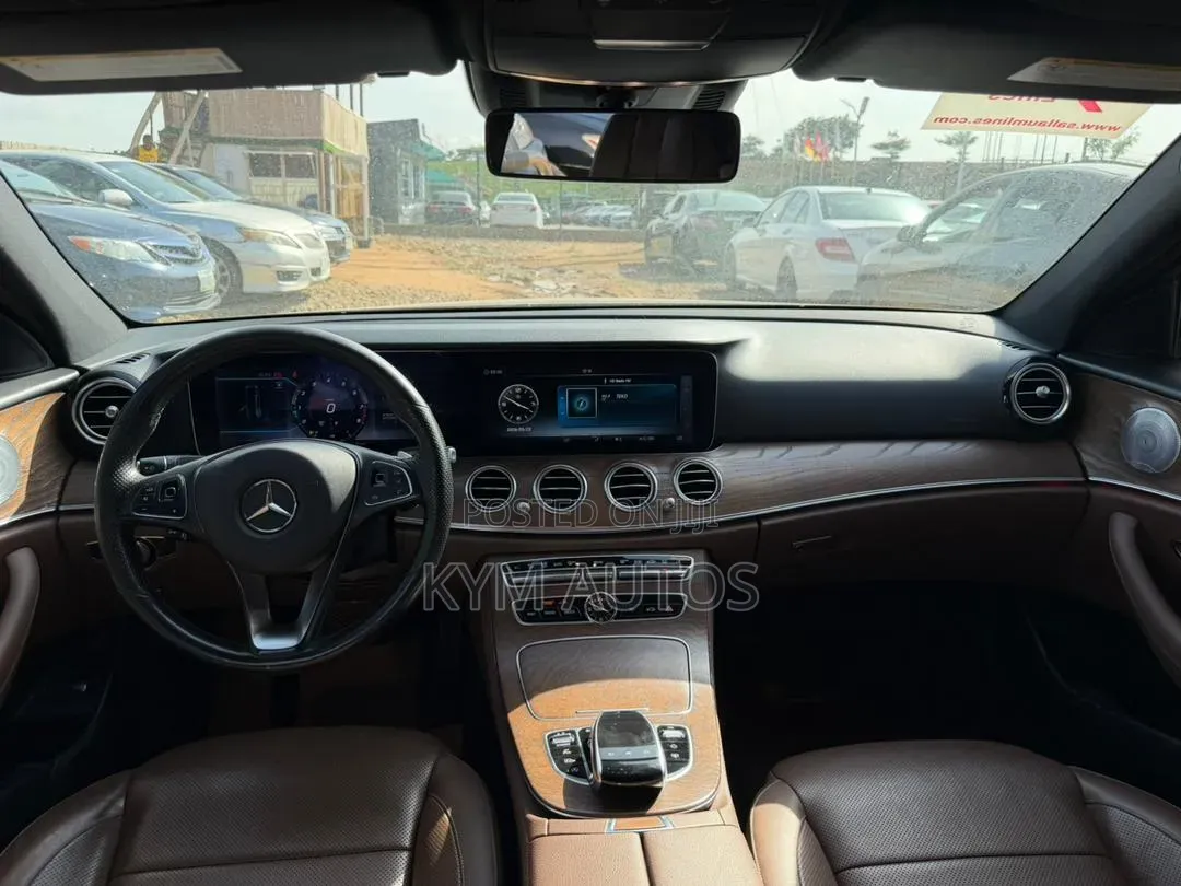 Mercedes-Benz E300 4Matic AWD Sedan (2.0L 4cyl 9A) 2017 Black