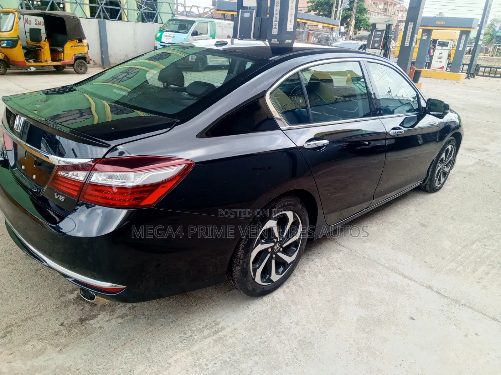 Honda Accord EX-L V6 4dr Sedan FWD (3.5L 6cyl 6A) 2017 Black