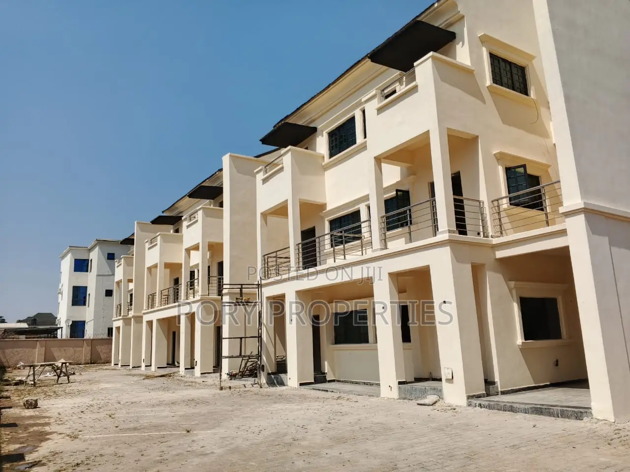 20bdrm Duplex in Jabi for sale