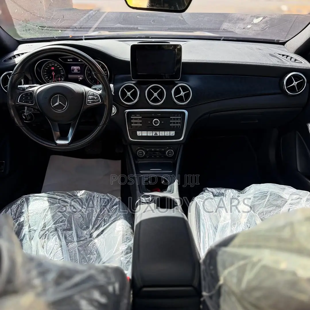 Mercedes-Benz GLA 250 2018 Blue