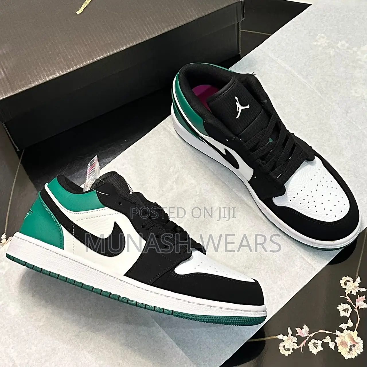 Sb Dunk Nike Green and White 40-47 Available