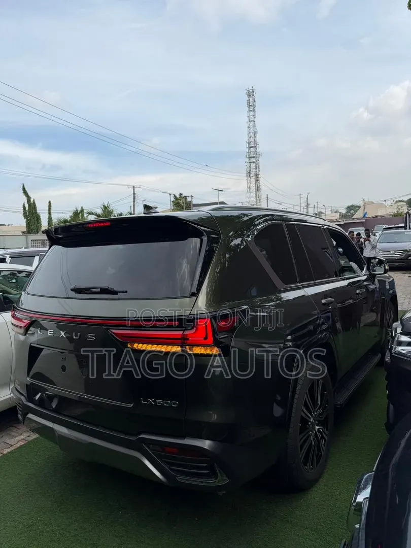 Lexus LX 600 2023 Green