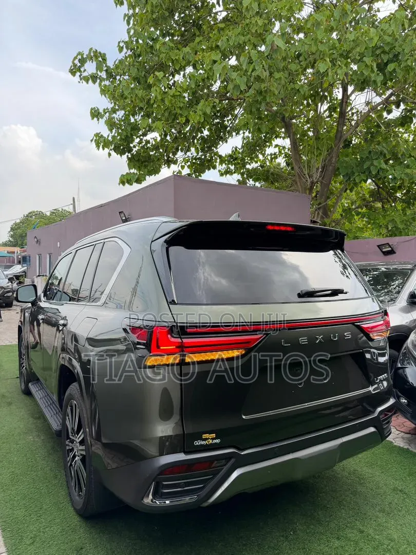 Lexus LX 600 2023 Green