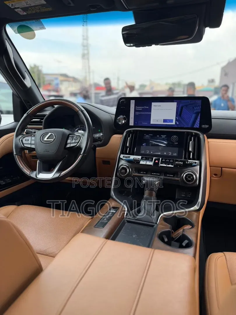 Lexus LX 600 2023 Green