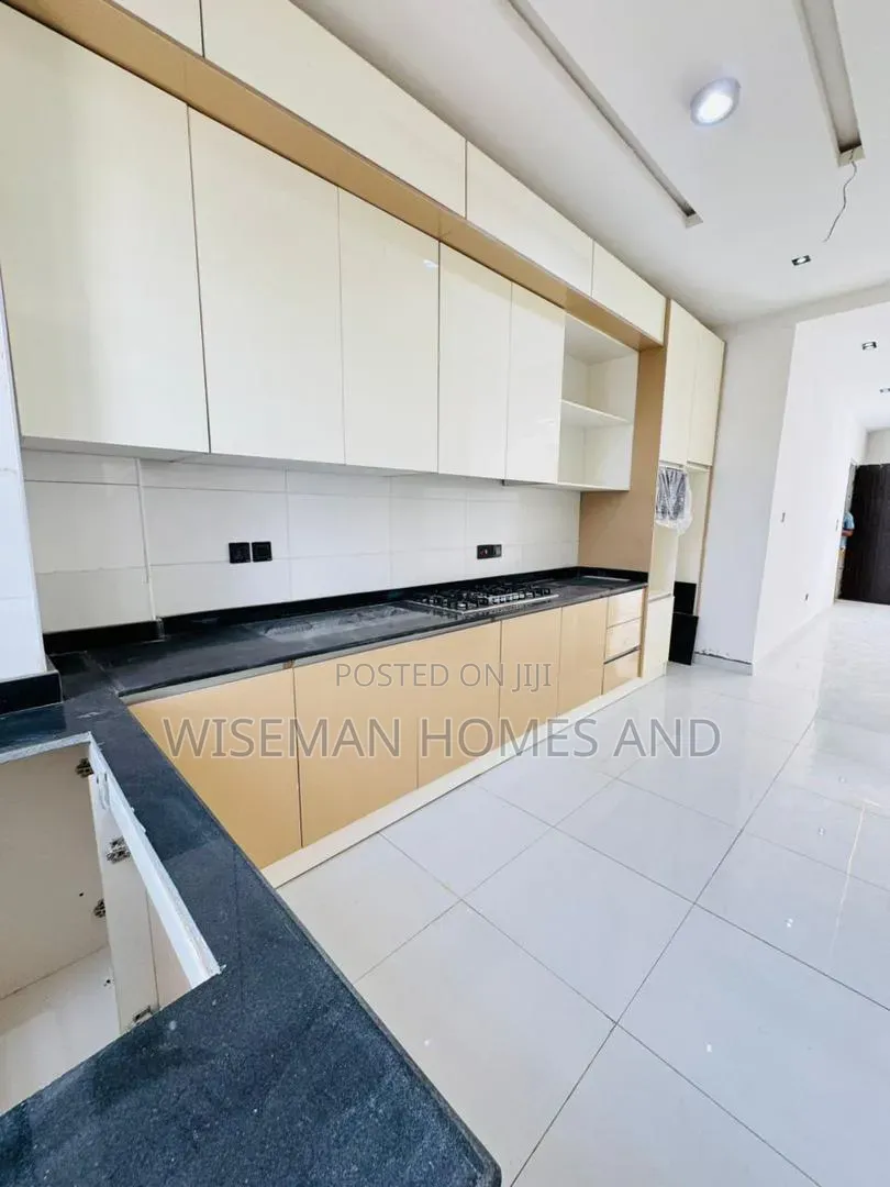 2bdrm Apartment in Harris Drive Lekki, VGC / Ajah for rent