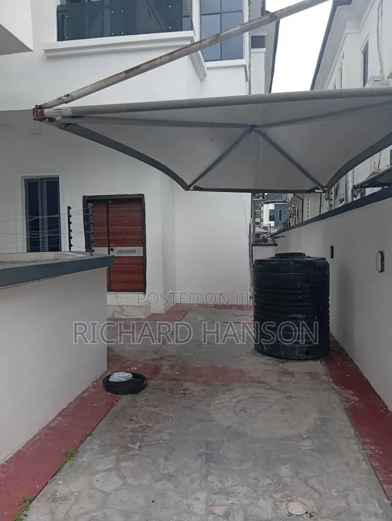 4bdrm Duplex in Secured, Chevron for rent