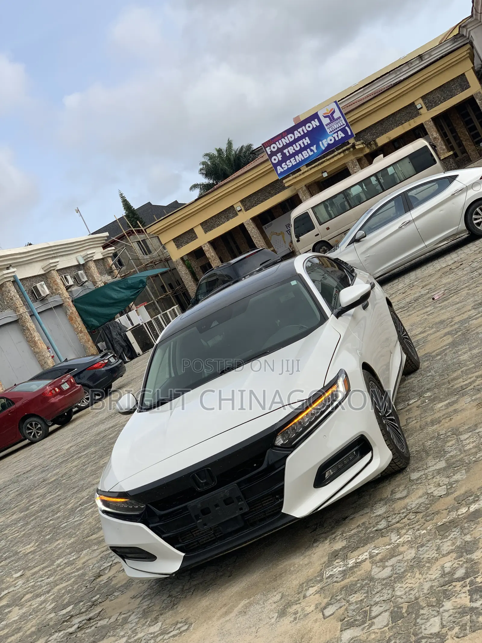Honda Accord Touring 2018 White