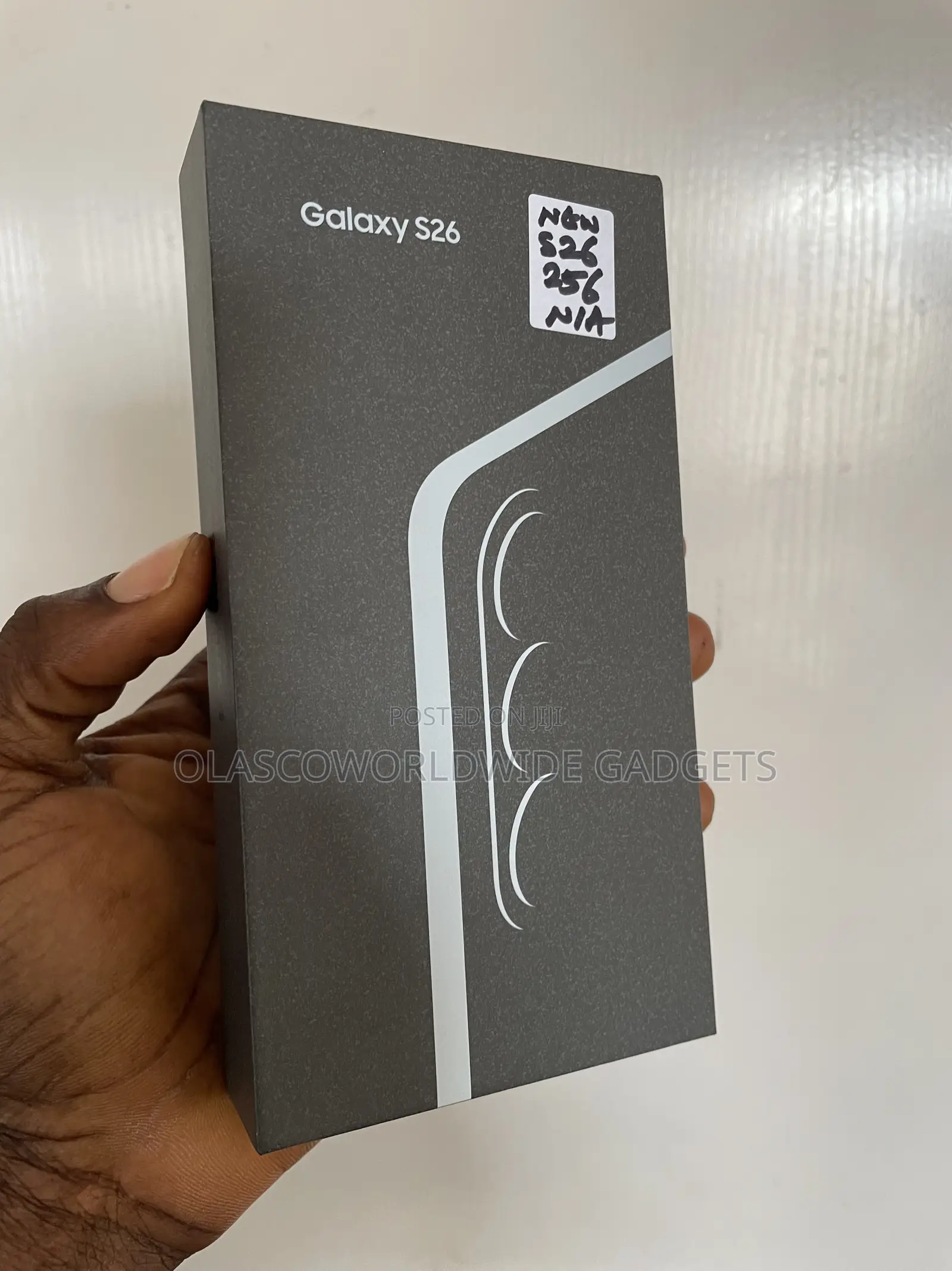 New Samsung Galaxy s26 256 GB