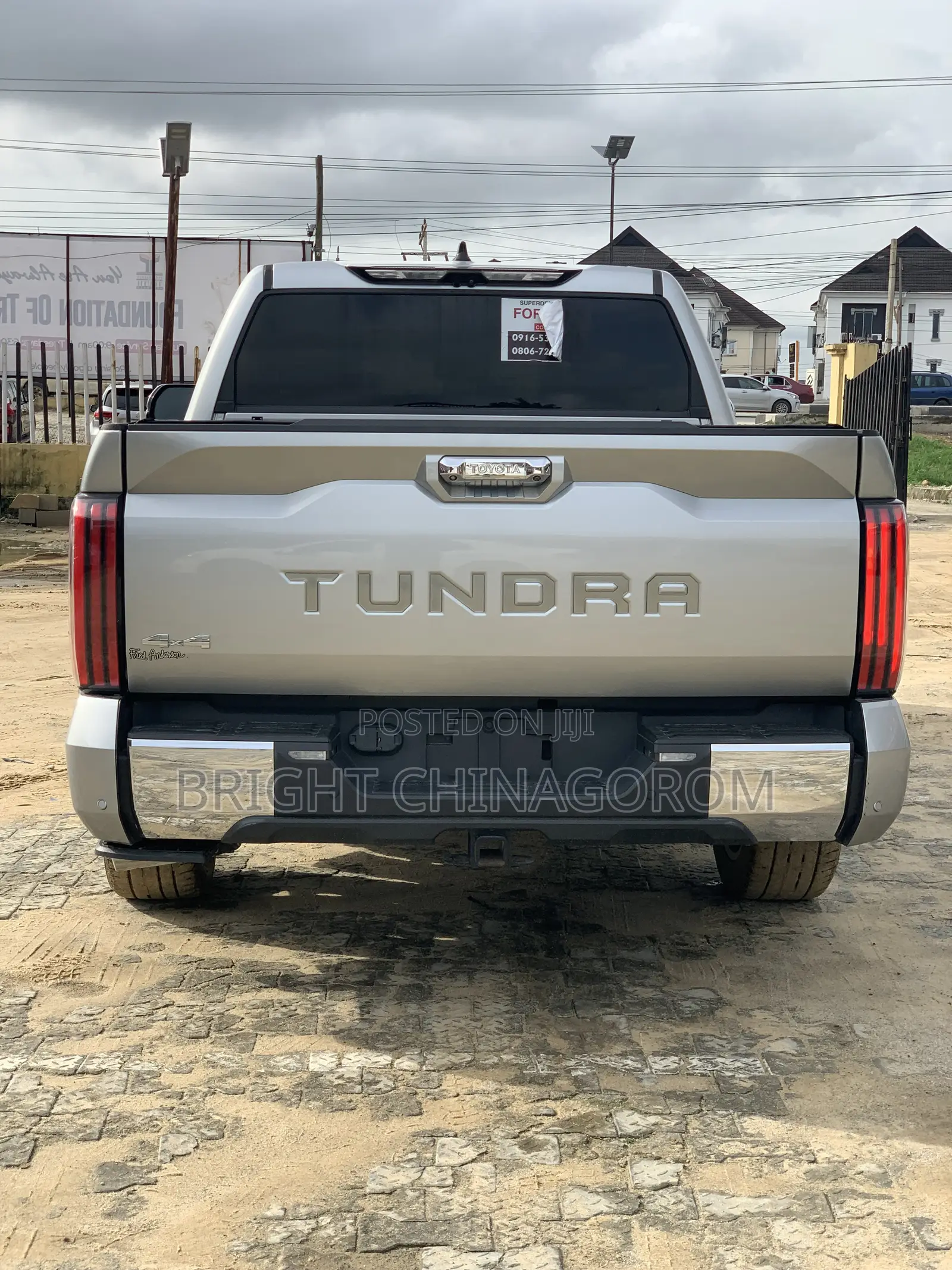 Toyota Tundra 1794 Edition CrewMax 5.5' Bed 2023 Silver