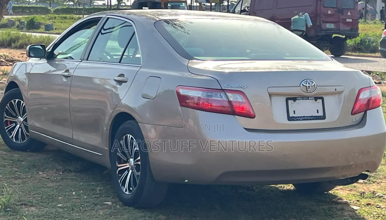 Toyota Camry LE 4dr Sedan (2.4L 4cyl 5A) 2009 Gold
