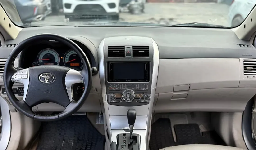 Toyota Corolla S 4dr Sedan (1.8L 4cyl 4A) 2011 Silver