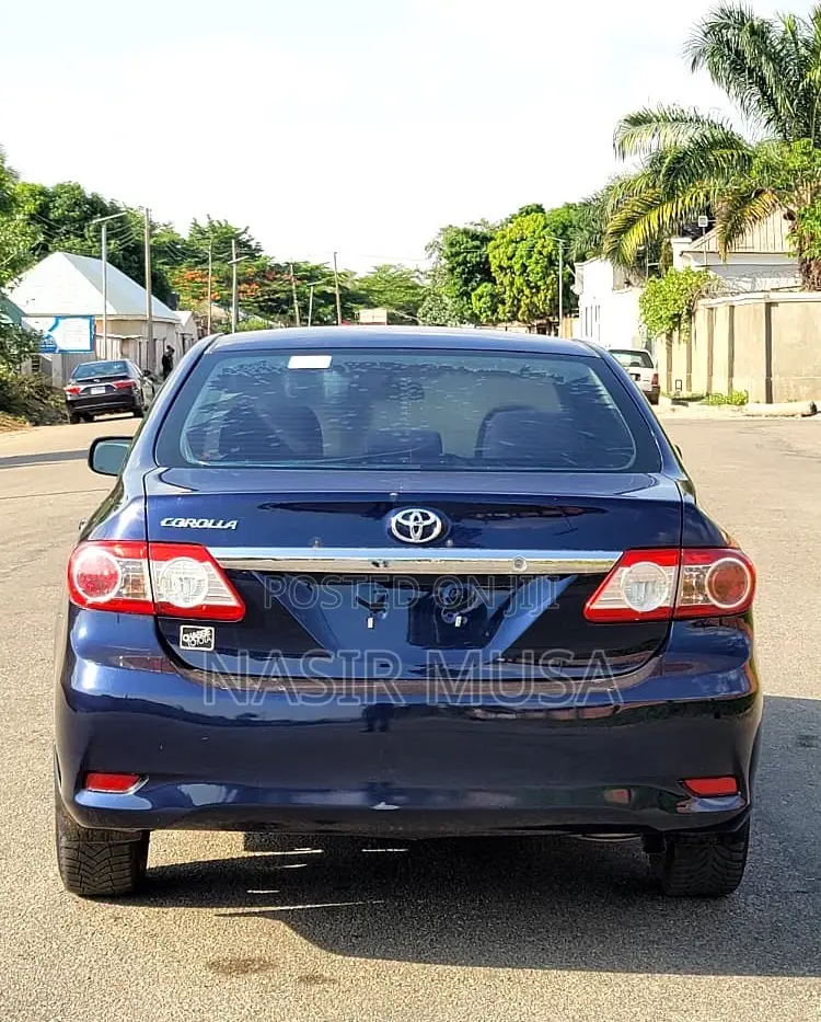 Toyota Corolla 2011 Blue