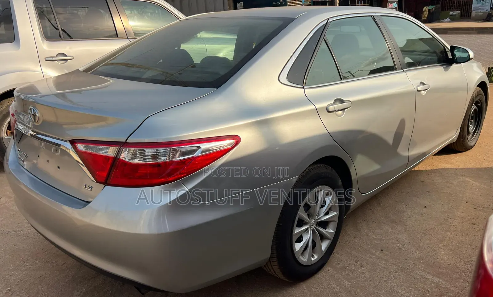 Toyota Camry LE 4dr Sedan (2.5L 4cyl 6A) 2017 Silver