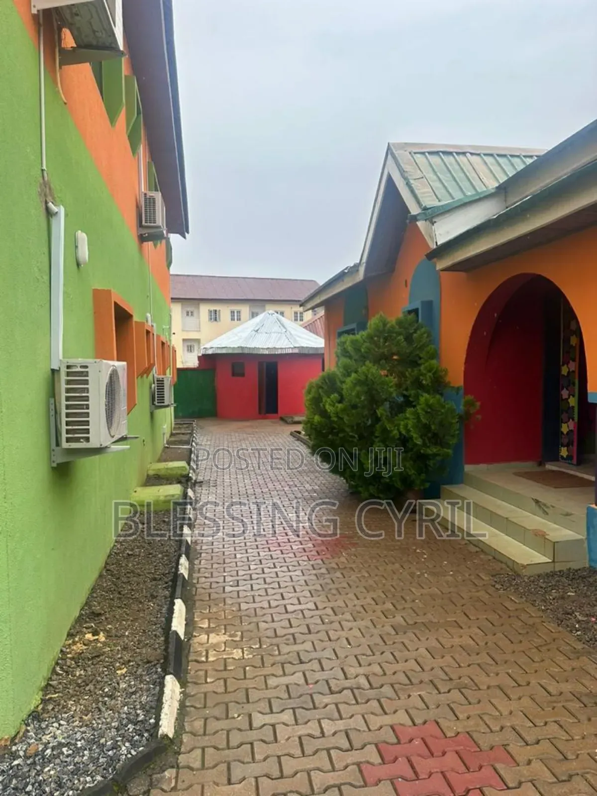 Furnished 5bdrm Apartment in Functional School, Garki 1 for sale