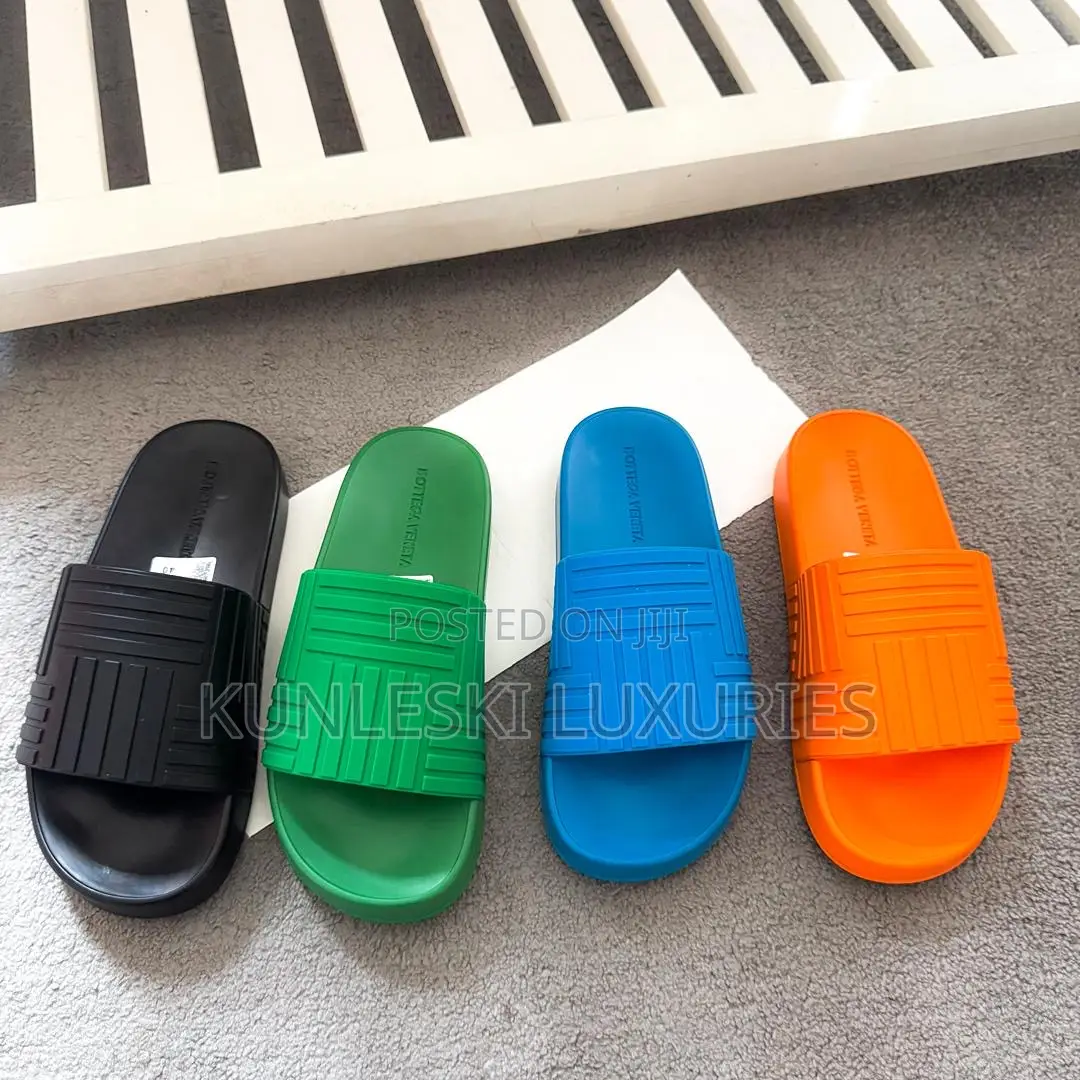 Original Bottega Veneta Pool Slides