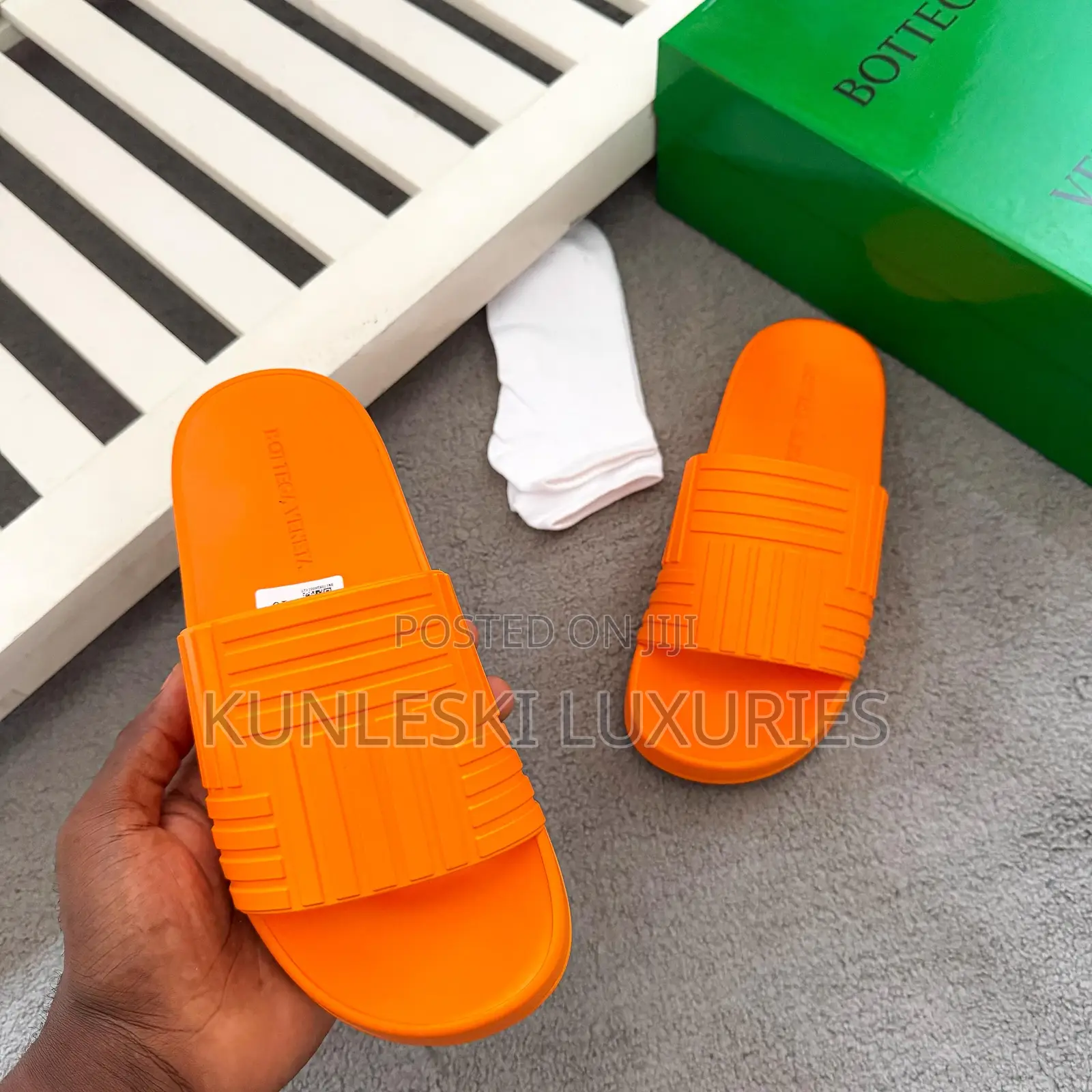 Original Bottega Veneta Pool Slides