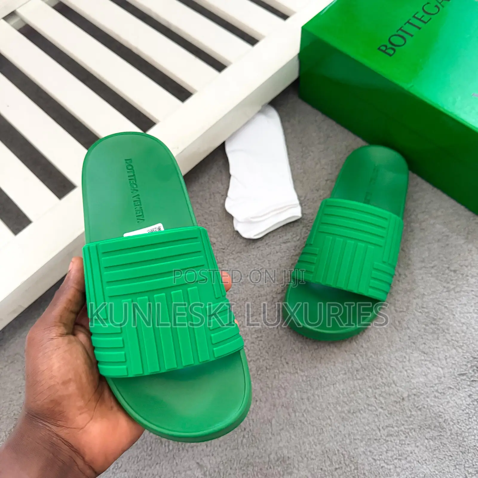 Original Bottega Veneta Pool Slides