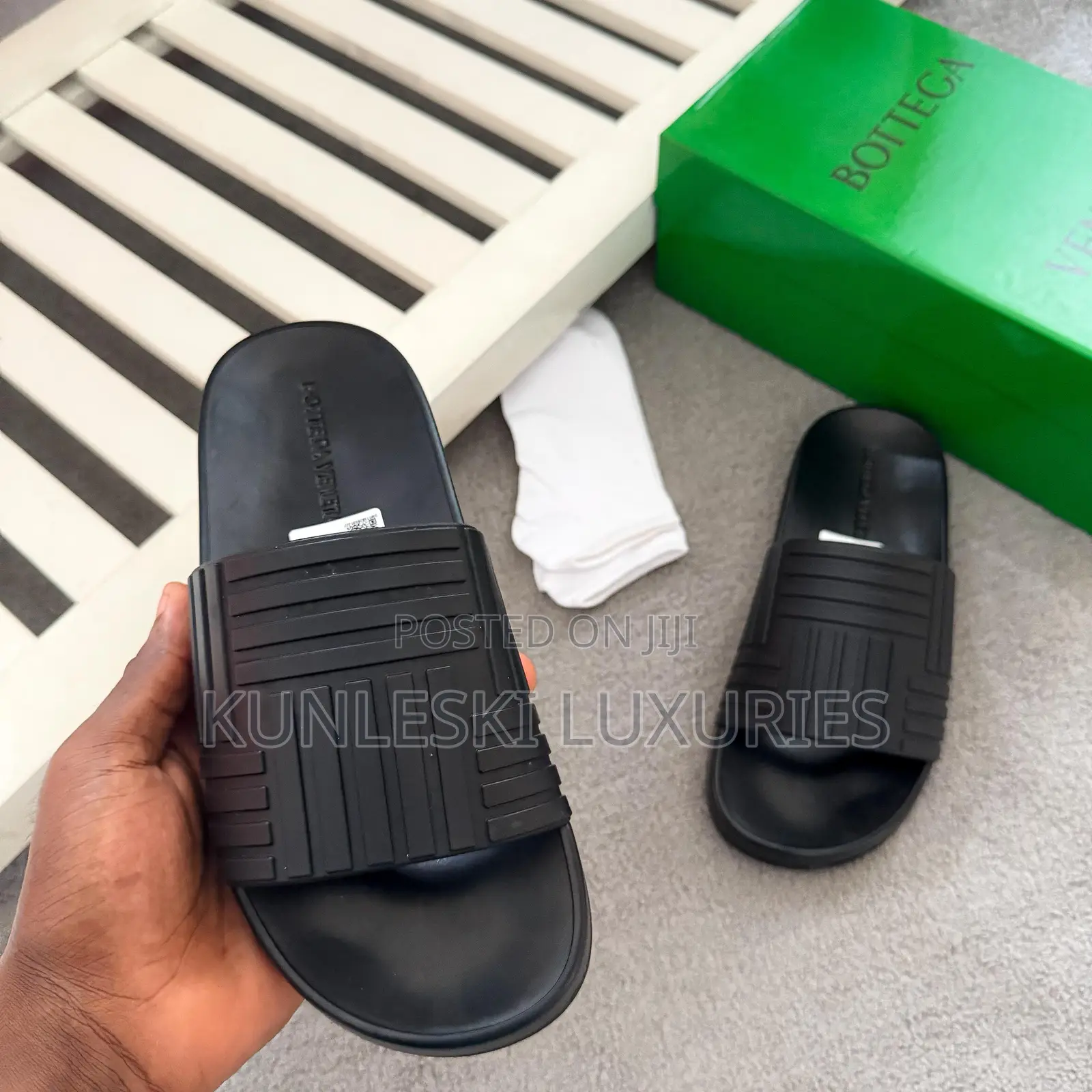 Original Bottega Veneta Pool Slides