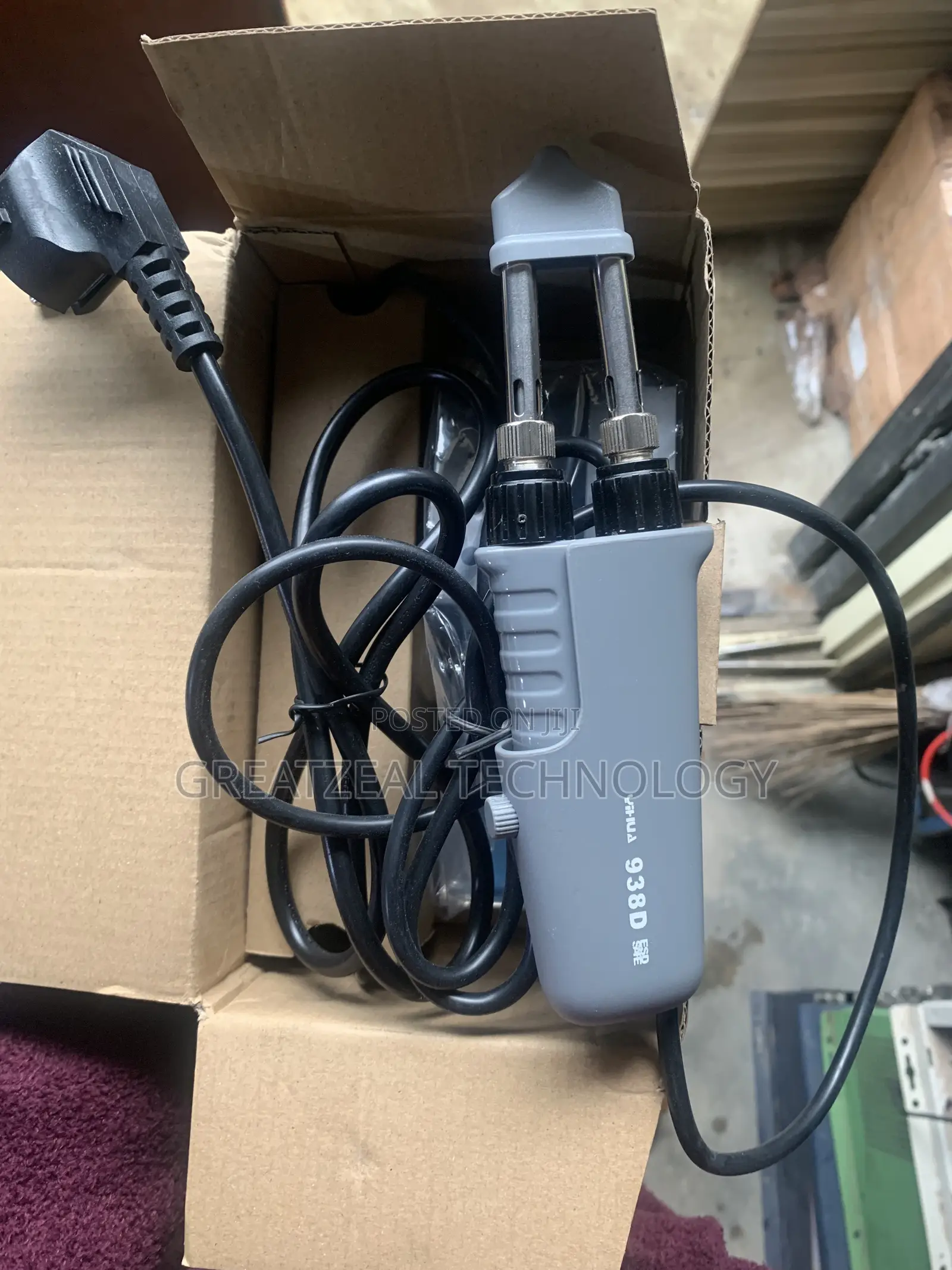 Tweezer Soldering Iron