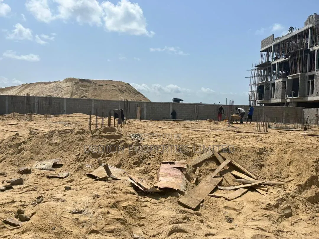 2bdrm Maisonette in Laguna Seaview, Lekki Phase 1 for sale