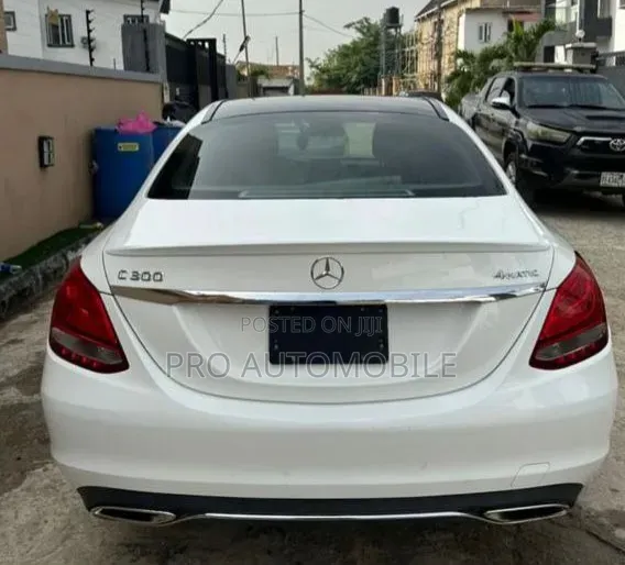 Mercedes-Benz C300 2016 White