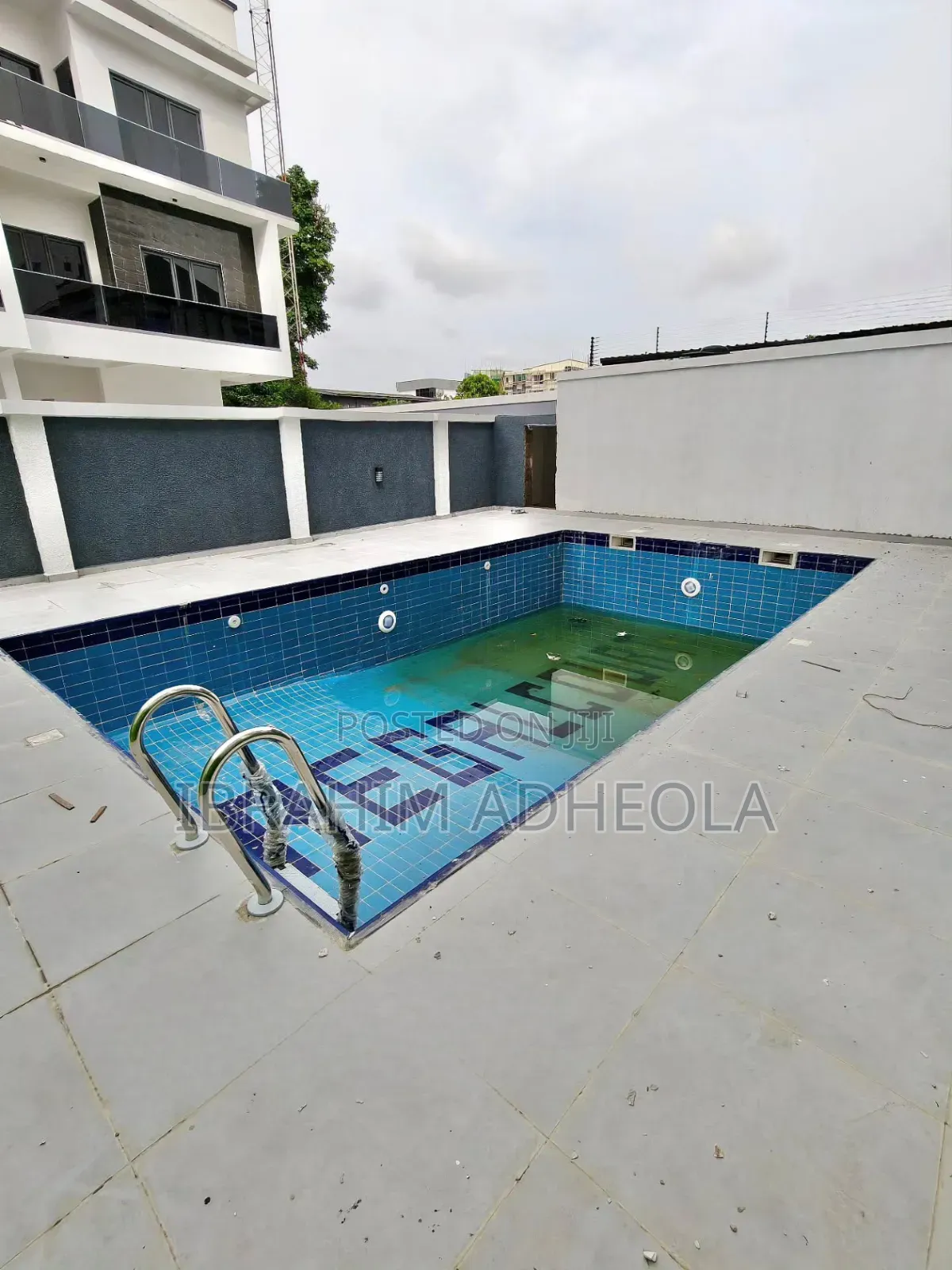 3bdrm Apartment in Ikeja Gra for sale