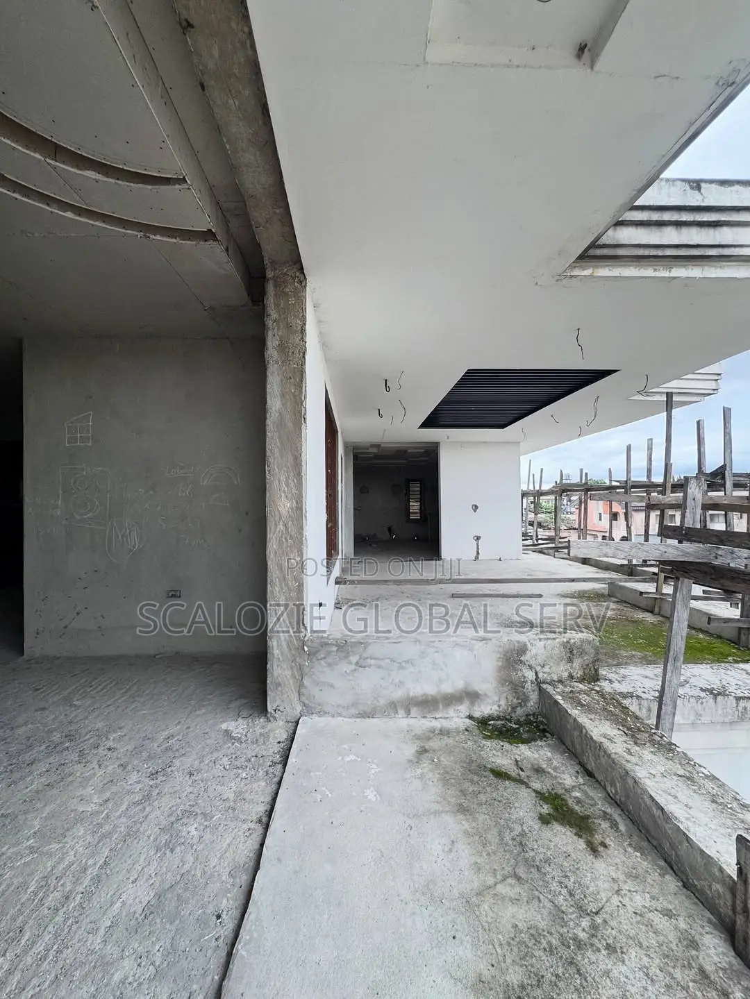 6bdrm Duplex in Hill View Estate, for sale