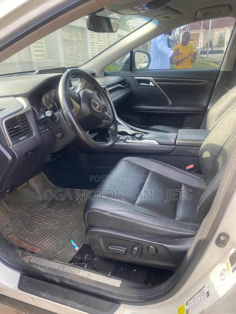 Lexus RX 350 FWD 2017 White