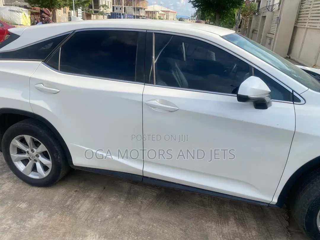 Lexus RX 350 FWD 2017 White