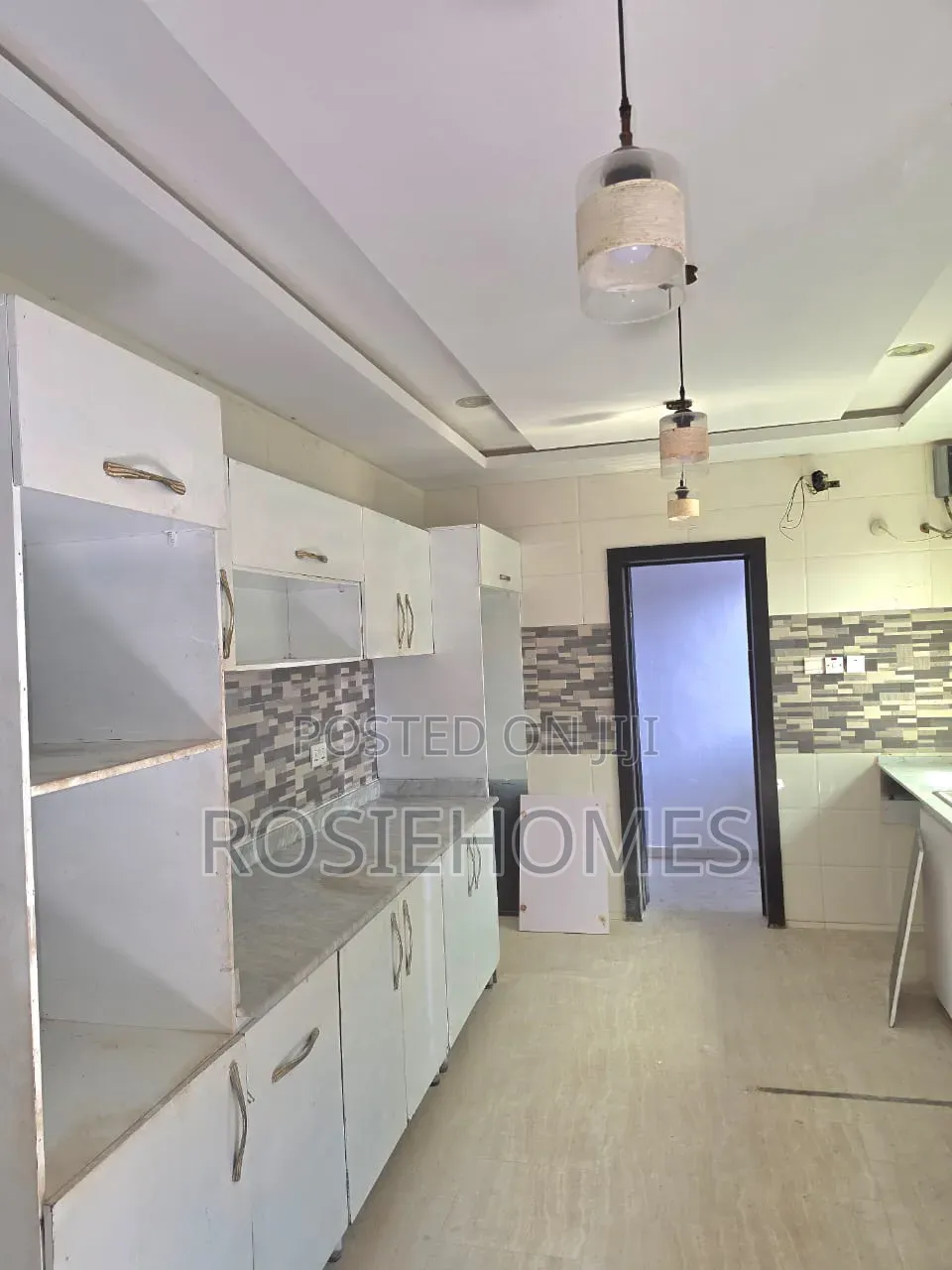 5bdrm Duplex in Diamond Estate, Sangotedo for rent