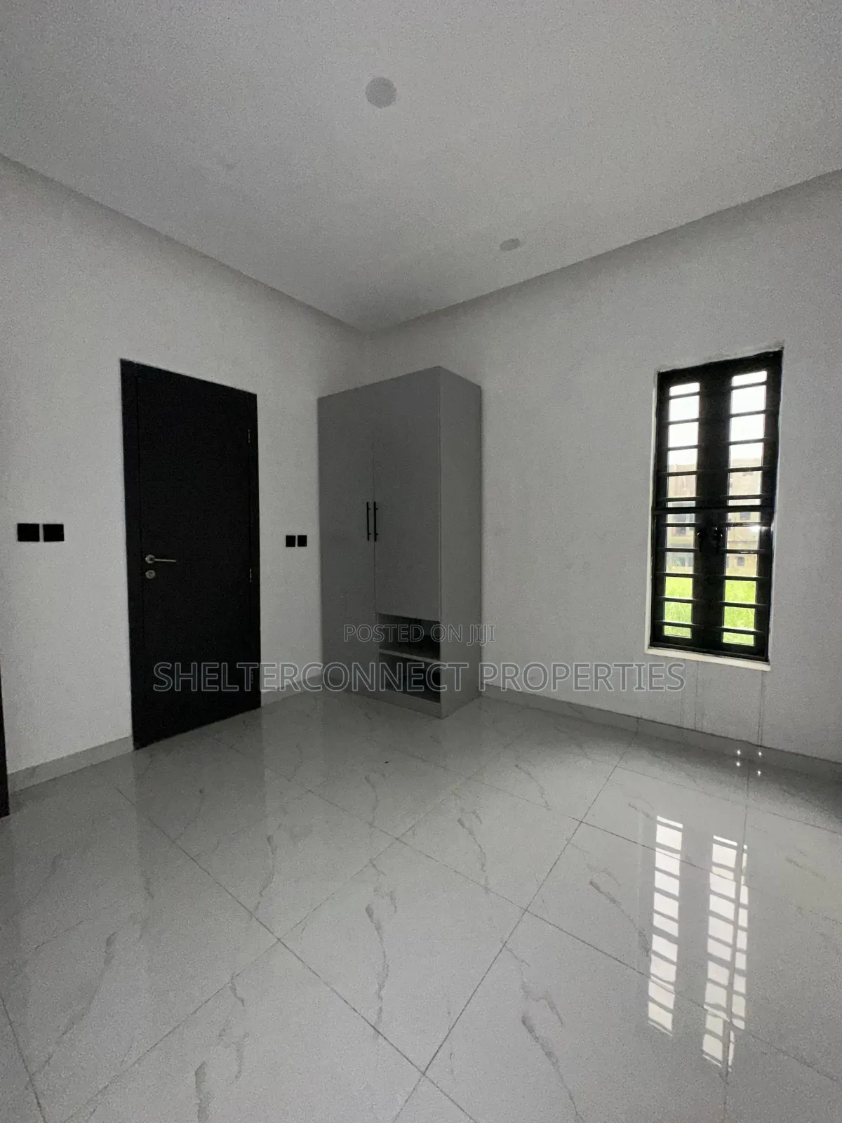 5bdrm Duplex in Lekki Expressway for sale